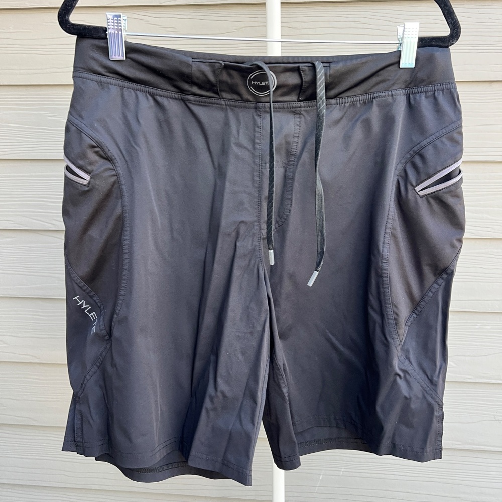 HYLETE Men’s Above Knee Training Shorts Black Size Large | Zip Pockets